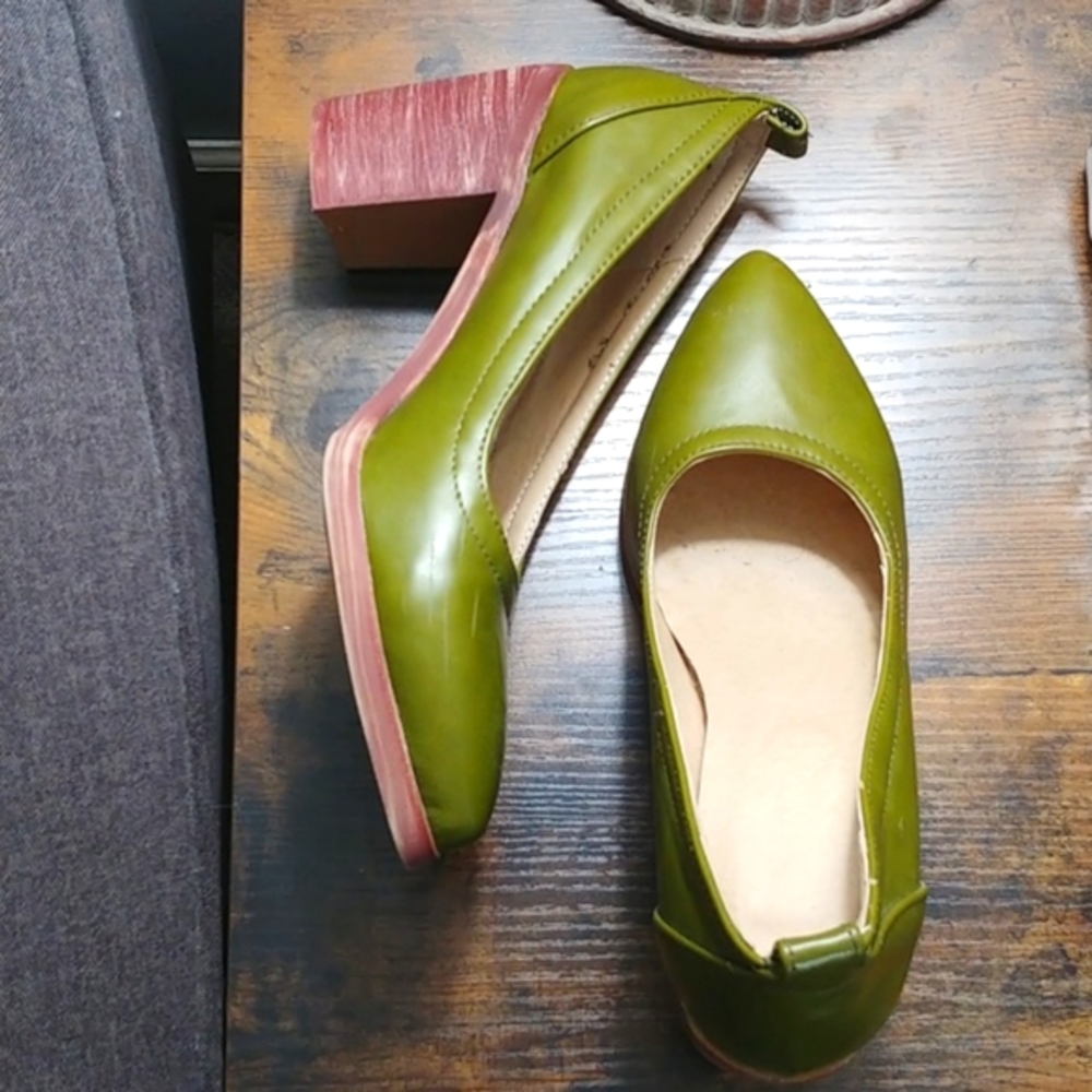 Awesome Green Heels